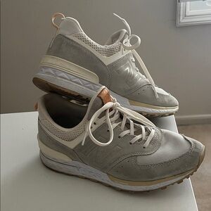 New Balance 574 Cream and white Sneakers